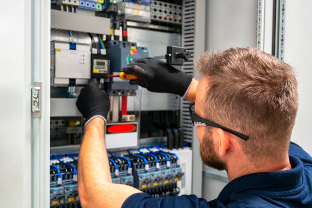 Affordable Emergency Electrician in Suamico, WI
