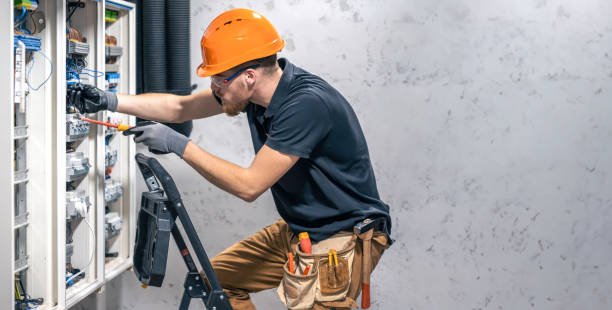 Best Electrical Outlet Repair  in Suamico, WI